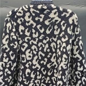 UGG Women’s Black/Cream Wrap Cardigan Sweater Size M